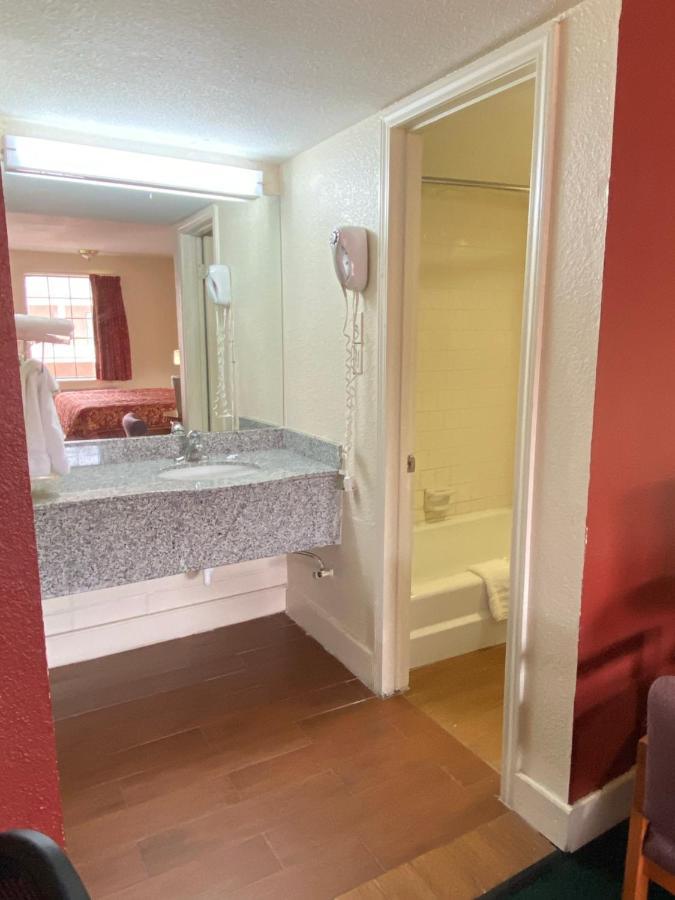 Travel Inn Lackland Sea World San Antonio Dış mekan fotoğraf